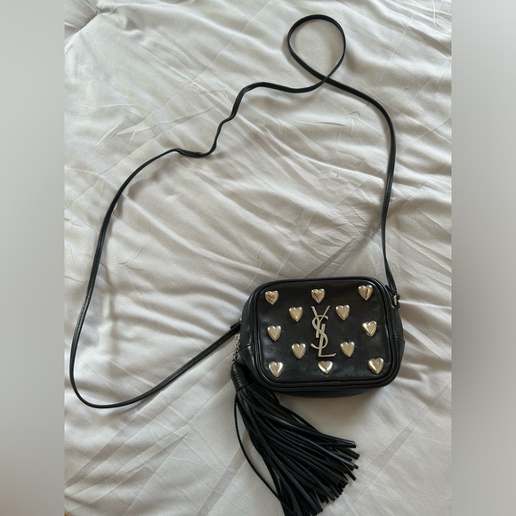 Beautiful Saint Laurent leather studded crossbody bag! - Picture 2 of 7